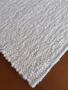 Teppichweberei Noswitz, Schafwollteppich Teppichgrundfarbe naturweiß 119