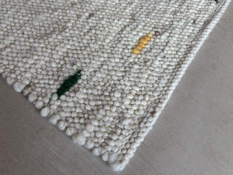 Schafwollteppich in Beige Braun hell (Karakulwolle)mit punktartigen Noppen in bunt