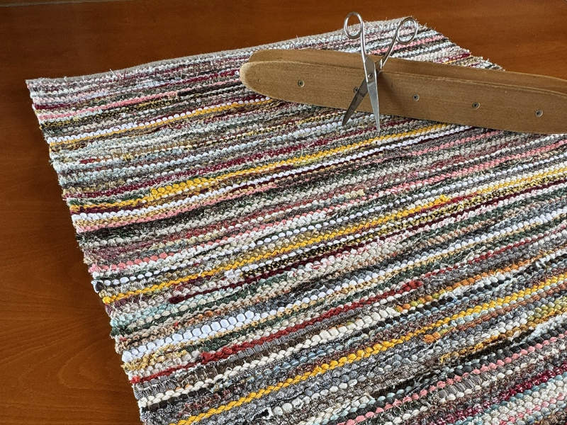 Fleckerlteppich fein und fest verwebt in neuen Baumwollstoffen