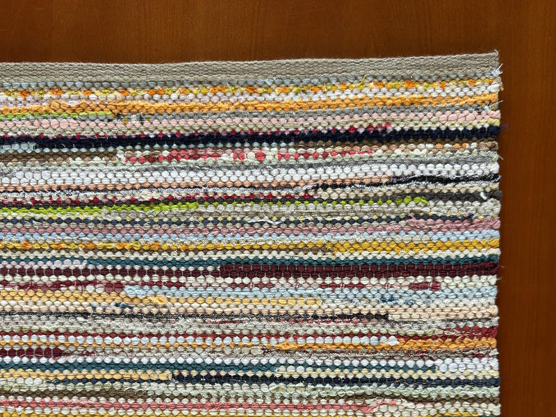 Fleckerlteppich fein und fest verwebt in neuen Baumwollstoffen